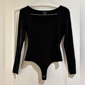 Banana Republic Black Scoop Neck Long Sleeve Bodysuit Size Small